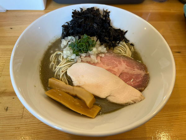 「濃厚煮干らーめん +鮑の肝ソース和え玉」@煮干らーめん 川むらの写真