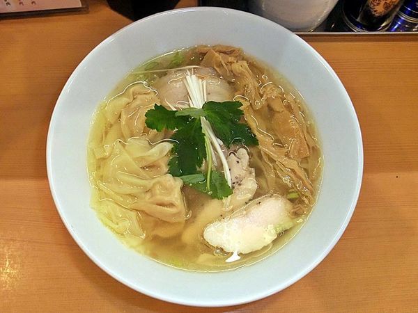 「塩ちゃあしゅうわんたん麺」@麺や 一峯の写真