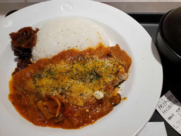 「チーズとチキンのラタトゥイユカレーライス並」@松屋 伊勢佐木町2丁目店の写真