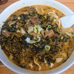 高菜入牛肉刀削麺