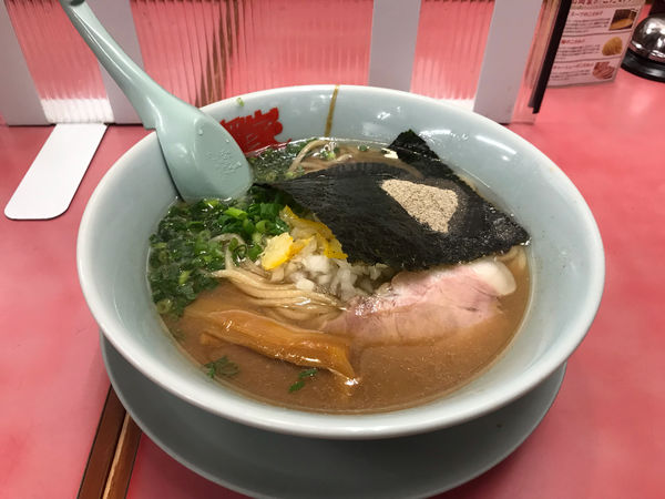 「煮干し豚骨」@山岡家 平塚店の写真