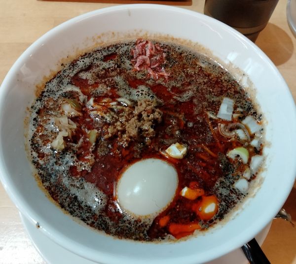 「黒胡麻担々麺＋味玉」@甲州屋 別邸の写真