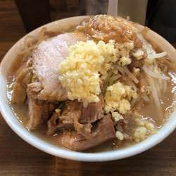 ラーメン中盛、野菜ニンニクマシ