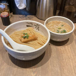 にんにくつけ麺 大盛 820円