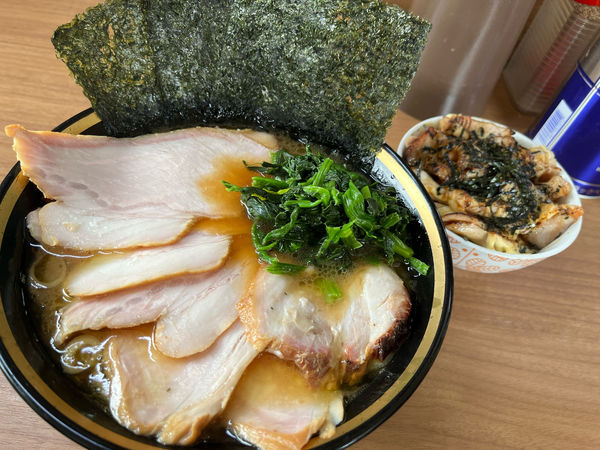 「チャーシューメン¥980 炙りミニ焼豚ご飯¥200」@ラーメン林家 木更津店の写真