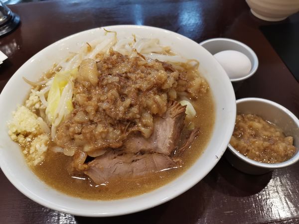 「小ラーメン+生卵」@ラーメン荘 夢を語れ 大阪の写真