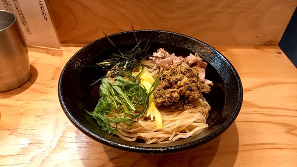 「牡蠣と幻の黄ニラまぜそば」@麺処 ぐり虎 ゆめタウン出雲店の写真