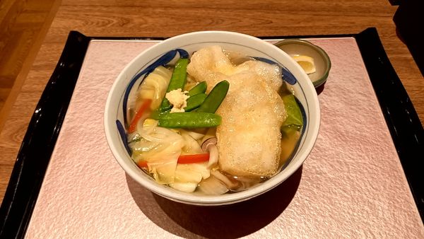 「揚げ餅あんかけうどん」@味どころ かかし 出雲店の写真