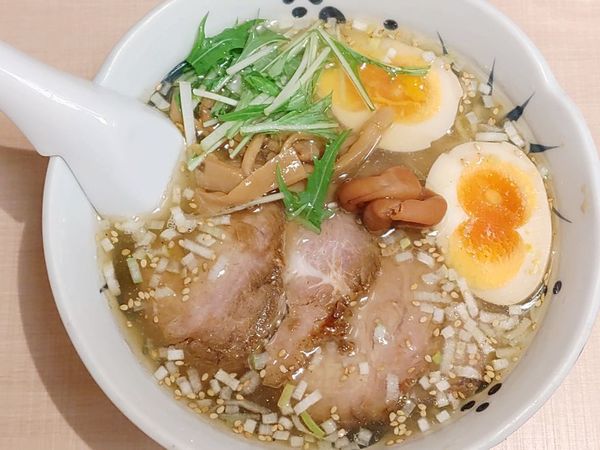 「梅しおらーめん＋ふたごの味付け玉子＋ちゃーしゅー」@与ろゐ屋の写真