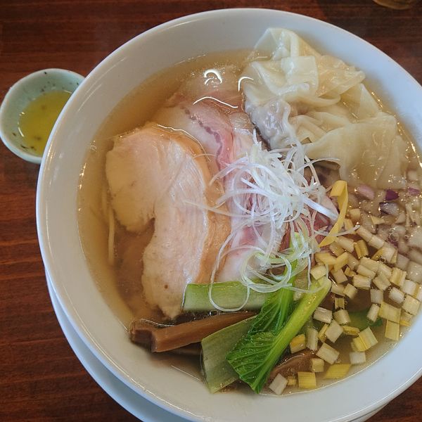 「特選アゴ節塩らーめん1080円」@塩らーめん 千茶屋の写真