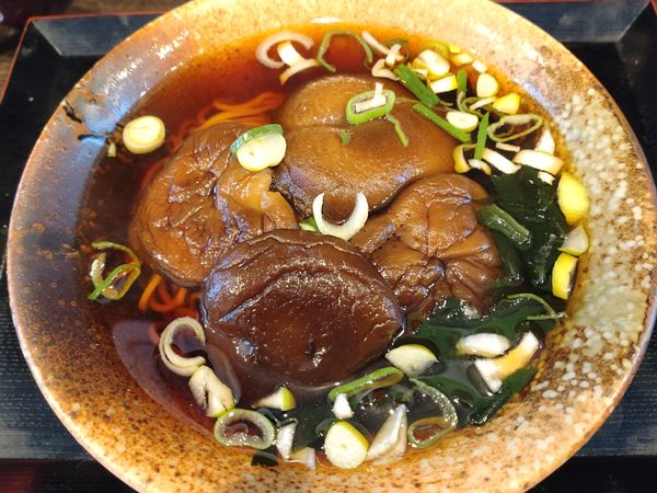 「しいたけそば　４９０円」@三松 青砥店の写真