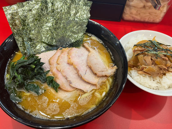 「チャーシューメン並 ¥950  まぶし丼 ¥180」@杉田家 千葉駅前店の写真