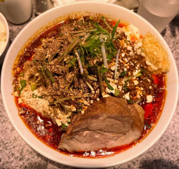 「（限定）担担麺並盛+豚１枚」@ラーメン宮郎の写真