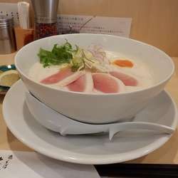 鶏白湯ラーメン