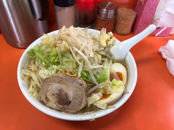 「大盛りラーメン＋煮卵」@らーめん いごっそうの写真