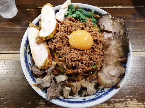 「台湾焼きラーメン(大盛)＋タンドリーチキン2枚」@ラーメン 達磨食堂の写真