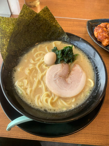 「ラーメン（しょうゆ）」@横浜家系ラーメン 春吉家 志免店の写真