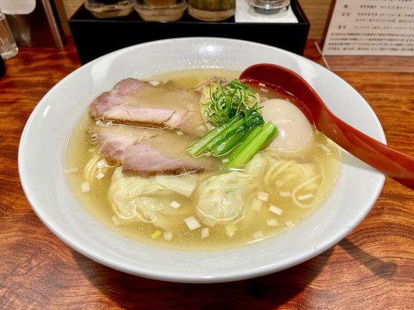 「アサヒスーパードライ ＋ 鴨コンフィ → 特製 塩そば」@三馬路 東京店の写真