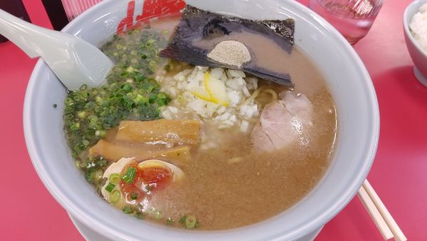 「期間限定　煮干し豚骨ラーメン」@山岡家 松本店の写真
