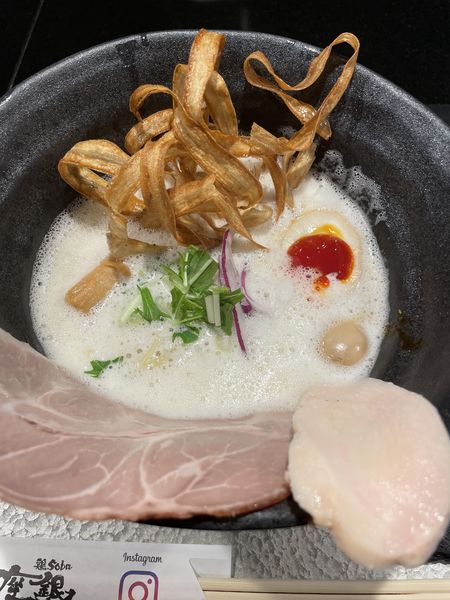 「鶏Soba炙り肉寿司セット＋燻玉¥1,270」@鶏soba 座銀 元町店の写真