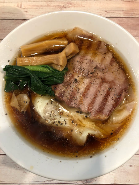 「鴨雲呑中華そば黒」@世田谷中華そば 祖師谷七丁目食堂の写真