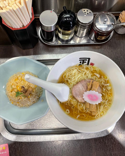 「らー麺、だし炊き半チャーハン」@煮干らー麺 カネショウ 四街道の写真