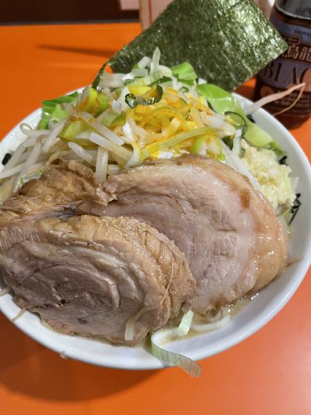 「ミニ（野菜ニンニク葱辣油）＋豚券＋味玉海苔レン草¥1,280」@ちばからの写真