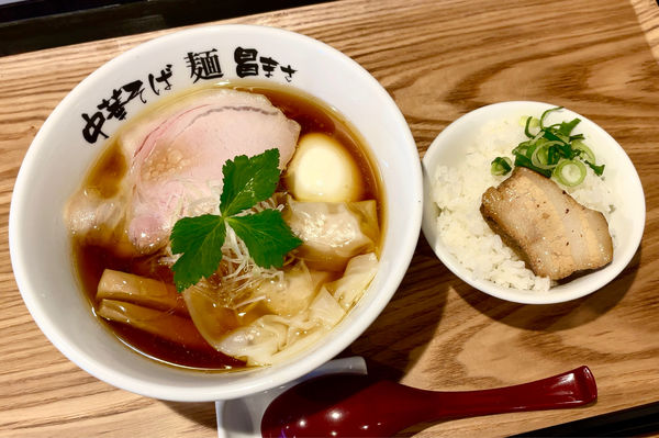 「味玉醤油そば with雲呑 & 角煮めし小」@煮干し中華そば 昌まさの写真