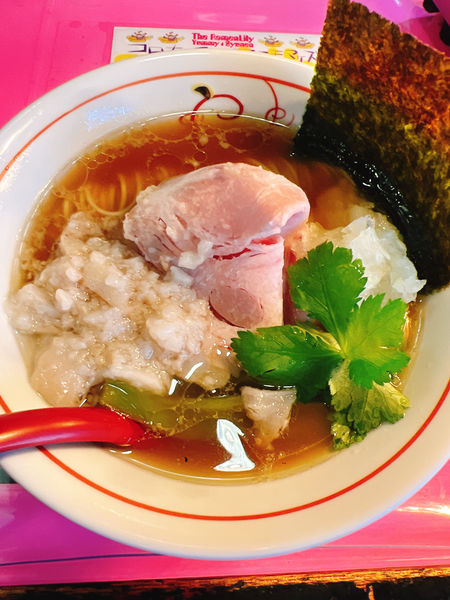 「凛々しいノドグロ×山椒油中華ソバ」@らーめん凛々の写真