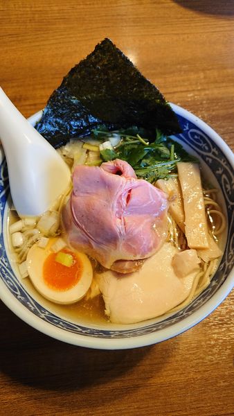 「煮干そば  白醤油」@寿製麺よしかわ 川越店の写真