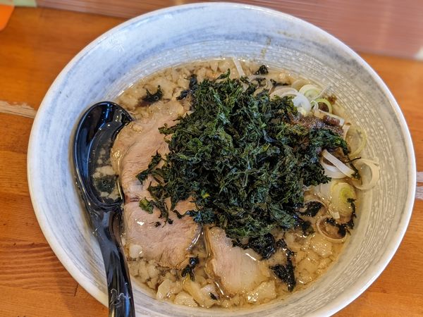 「濃口醤油＋背脂＋岩海苔」@唯一無二のらぁ麺専門店 イ袋ワシづかみの写真