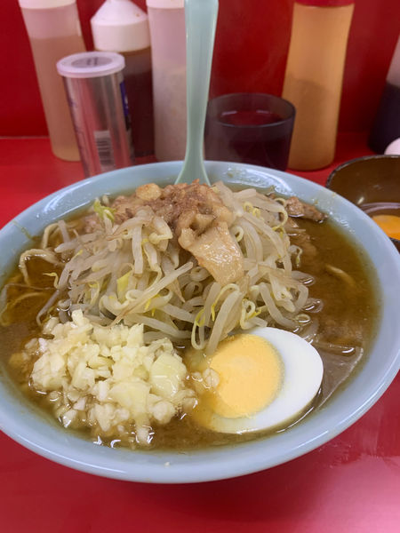 「ラーメン半分」@ラーメン富士丸 東浦和店の写真