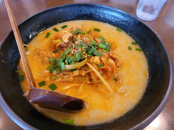 「豚キムチラーメン」@中華食酒館 天一坊 堀之内店の写真