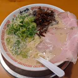とんこつラーメン＋ゆでたまご