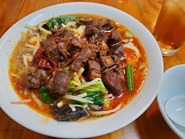 「牛肉刀削麺」@中華料理 金色大地の写真