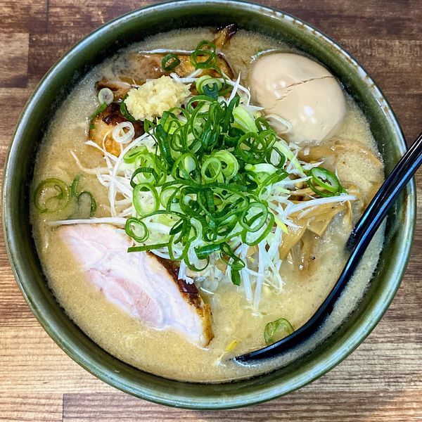 「特醸味噌ラーメン ¥1,050 味玉 ¥120」@ラーメン郷の写真