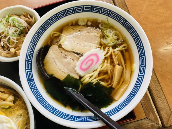 「ランチAセット(かき揚げ丼＋パンチ＋醤油ラーメン)」@山田うどん 成瀬店の写真