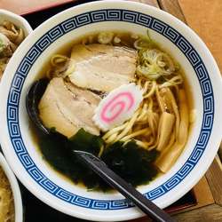 ランチAセット(かき揚げ丼＋パンチ＋醤油ラーメン)