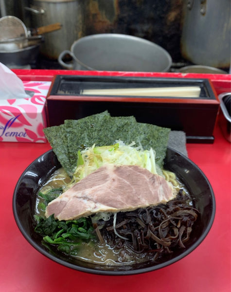 「ラーメン中盛 キクラゲ ネギ」@武蔵家直系 ぼうそう家の写真