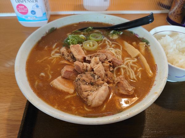 「味噌ホルモン中華」@麺専門店 アラキの写真