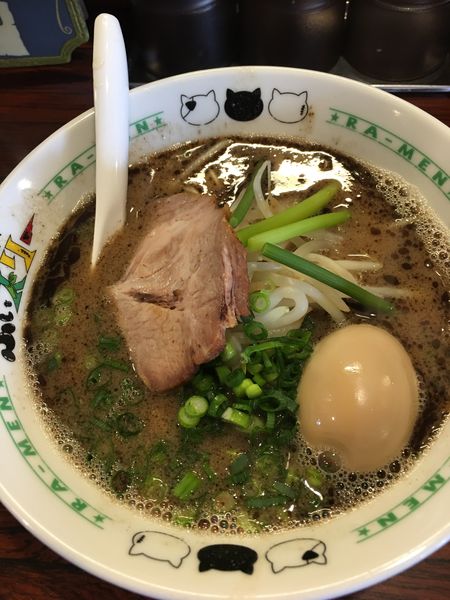 「らぁ〜めん 750円　味玉 100円　替玉 100円」@らぁ〜めん ぶぃスリーの写真