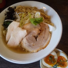 最高峰牛骨ラーメン 麺房 徳山の画像