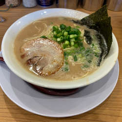 豚骨ラーメン