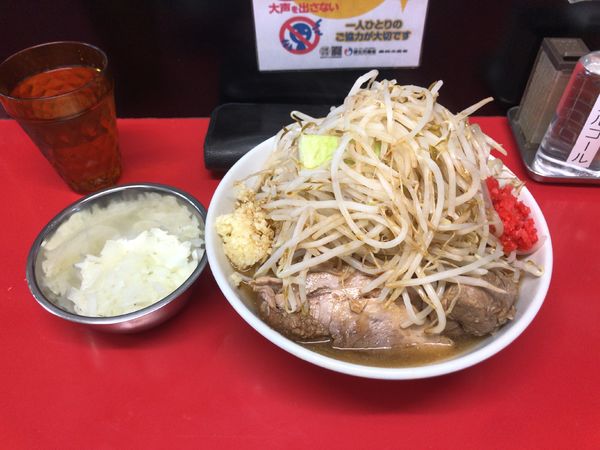 「ラーメン中、野菜・ニンニクマシ」@ラーメンハイキックの写真