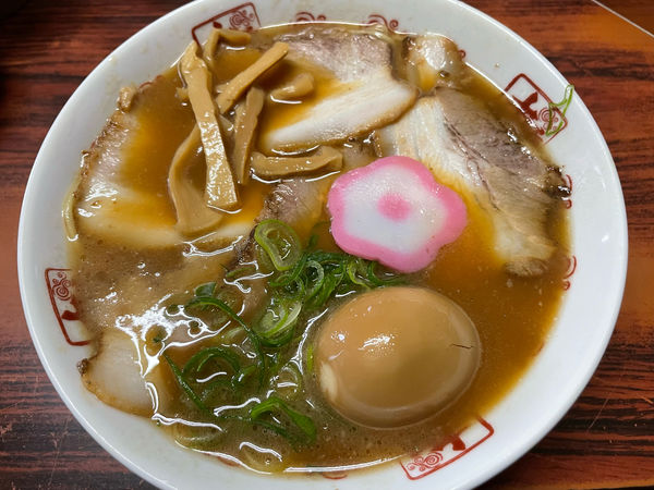 「特製中華そば(850円)味付煮玉子(150円)」@井出商店の写真