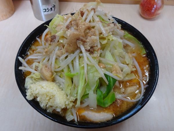 「みそラーメン（800円 ）ヤサイニンニクアブラ」@ラーメン二郎 京成大久保店の写真