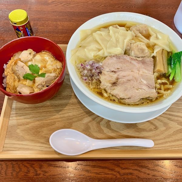 小中華そば（醤油）＋小親子丼＋ワンタン