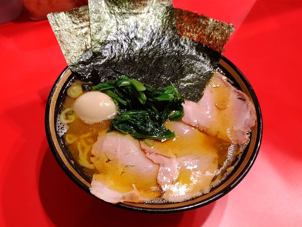 「チャーシュー麺（大盛り＋味玉）」@横浜家系総本山 吉村家直系店 ラーメン内田家の写真