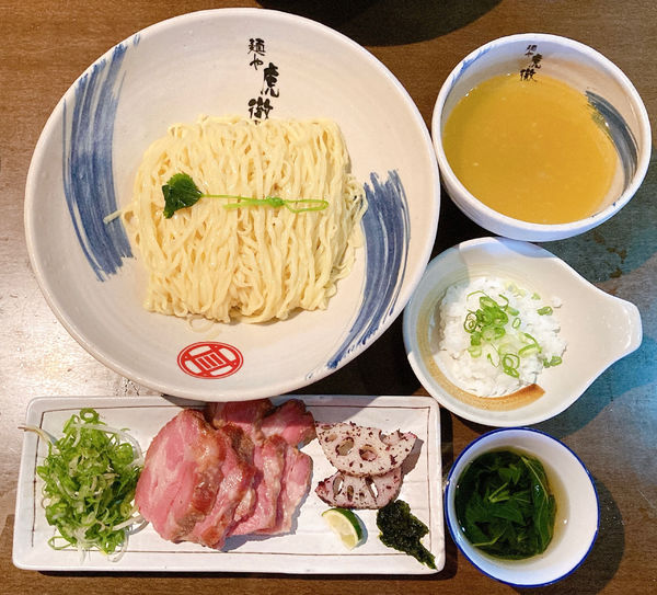 「【夏季限定】薬涼 潮つけそば(大盛)＋釜焼きチャーシュー」@麺や 虎徹の写真
