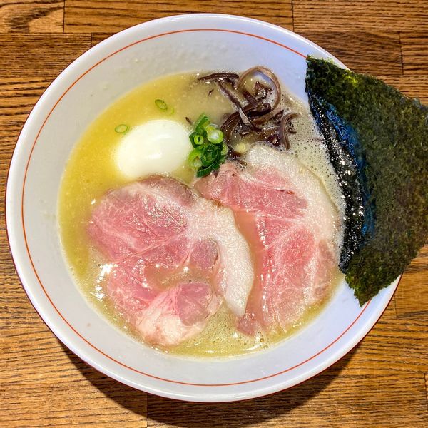 「バリシオラーメン（しお味）¥830 たまご ¥100」@らー麺屋 バリバリジョニーの写真